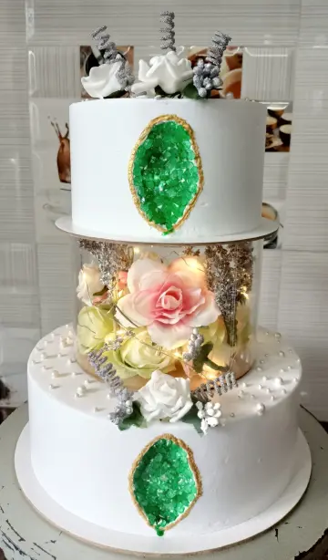 Spacer cake